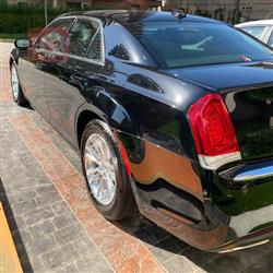 کرایسلەر 300